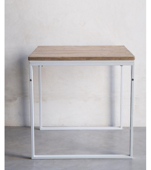 Table en bois récupéré avec bases en fer émaillé blanc - 