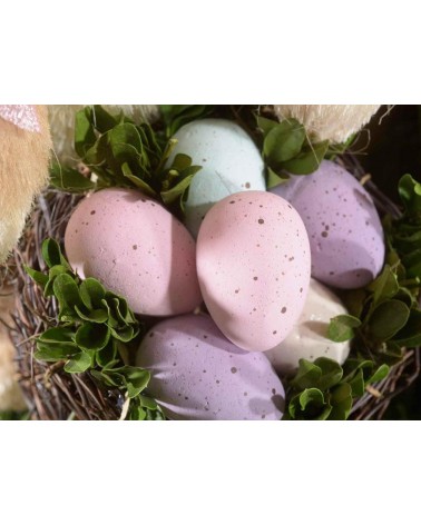 Osterdekorationen: Kaninchen mit Eierkorb -