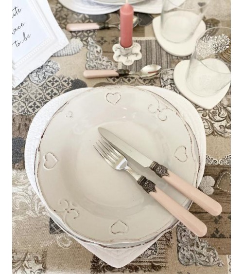 Bieten Sie Pink Month an - klassisches Set von Rosa -Kaste - Fork und rosa Tischmesser