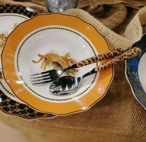Posate Animalier Leopardato e Piatti Tigresse